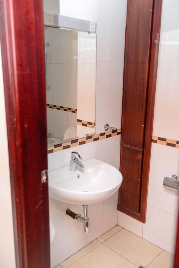 Room In Bb - Enjoy You Vacation Wail Staying In This Single Room Fit For 2 People Кигали Экстерьер фото